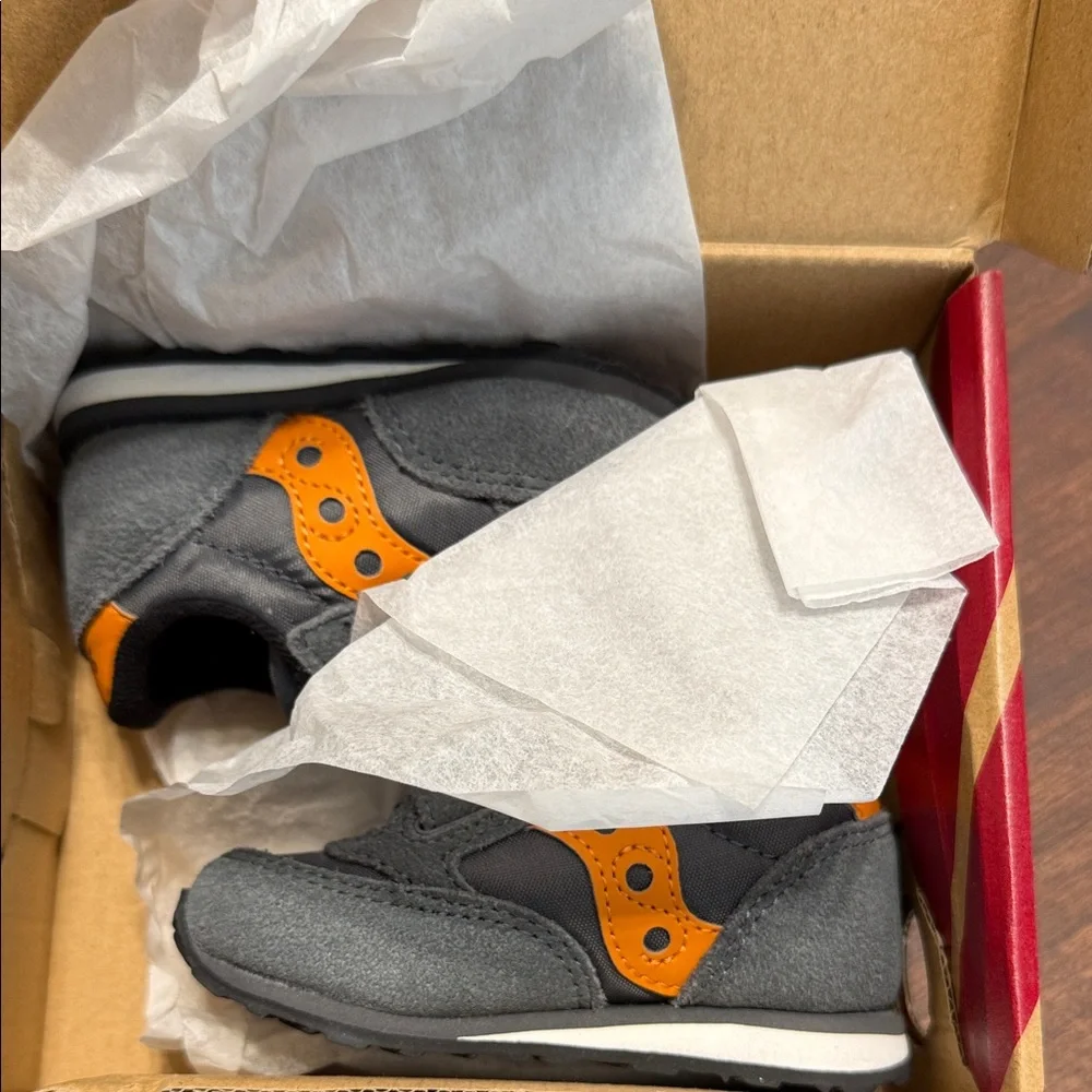 Saucony Toddler Sneakers 4.5M NIB - Picture 5 of 6